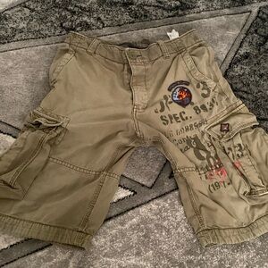 L.O.G.G cargo shorts (32us)